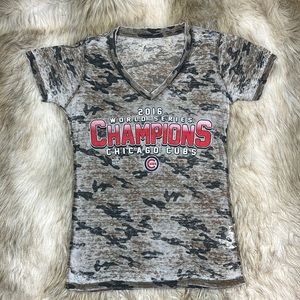 2016 World Series Champions Chicago Cubs Cameo Short Sleeve T-Shirt, Small